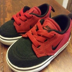 Size 3c Nikes****SOLD*****